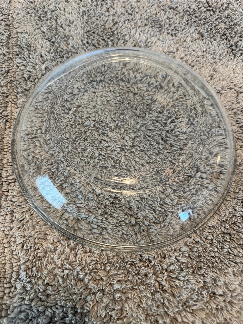Lock & Lock Pie Plate 9” - Picture 3 of 3